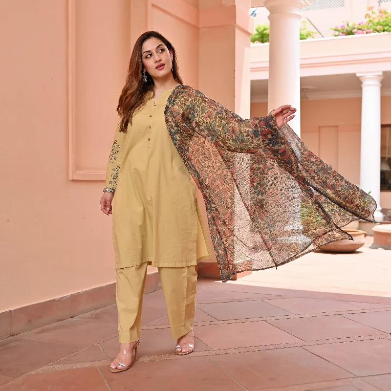 Cream Suit With Printed Dupatta