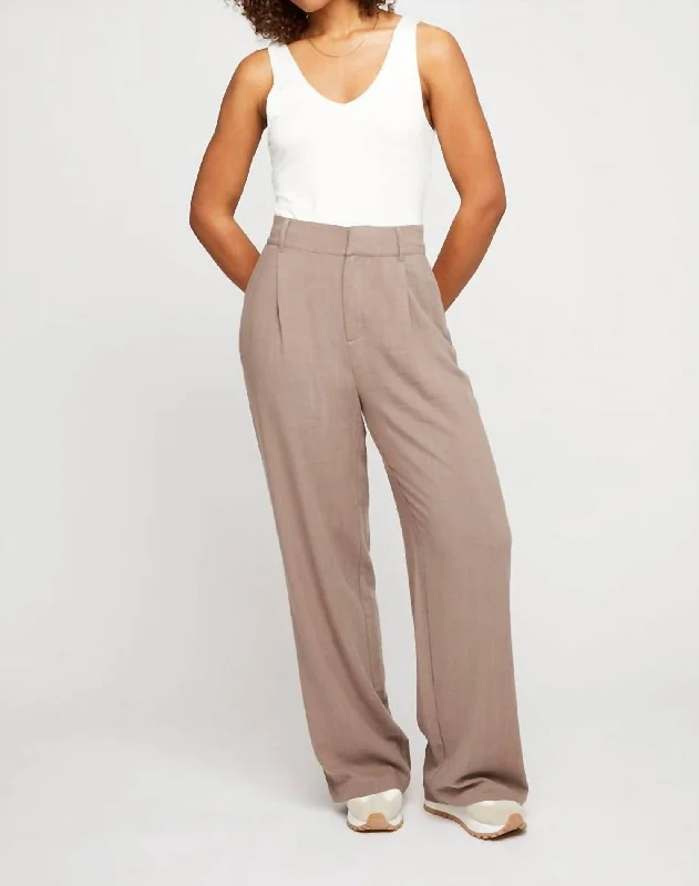 Delphine Pants In Sparrow